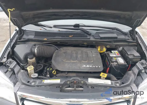 2016 Chrysler Town & Country Touring from USA, damaged, VIN 2C4RC1BG7GR185579